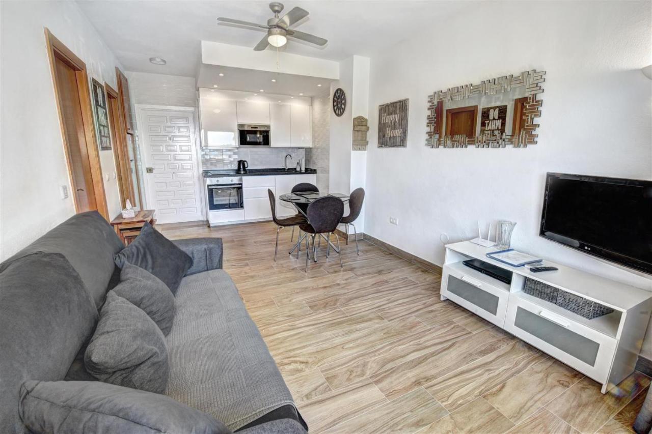 Benal Beach, Luxury Sea & Mountain View Beachside 1 Bedroom Apartment Benalmadena Ngoại thất bức ảnh