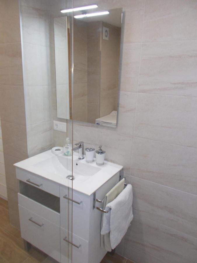 Benal Beach, Luxury Sea & Mountain View Beachside 1 Bedroom Apartment Benalmadena Ngoại thất bức ảnh