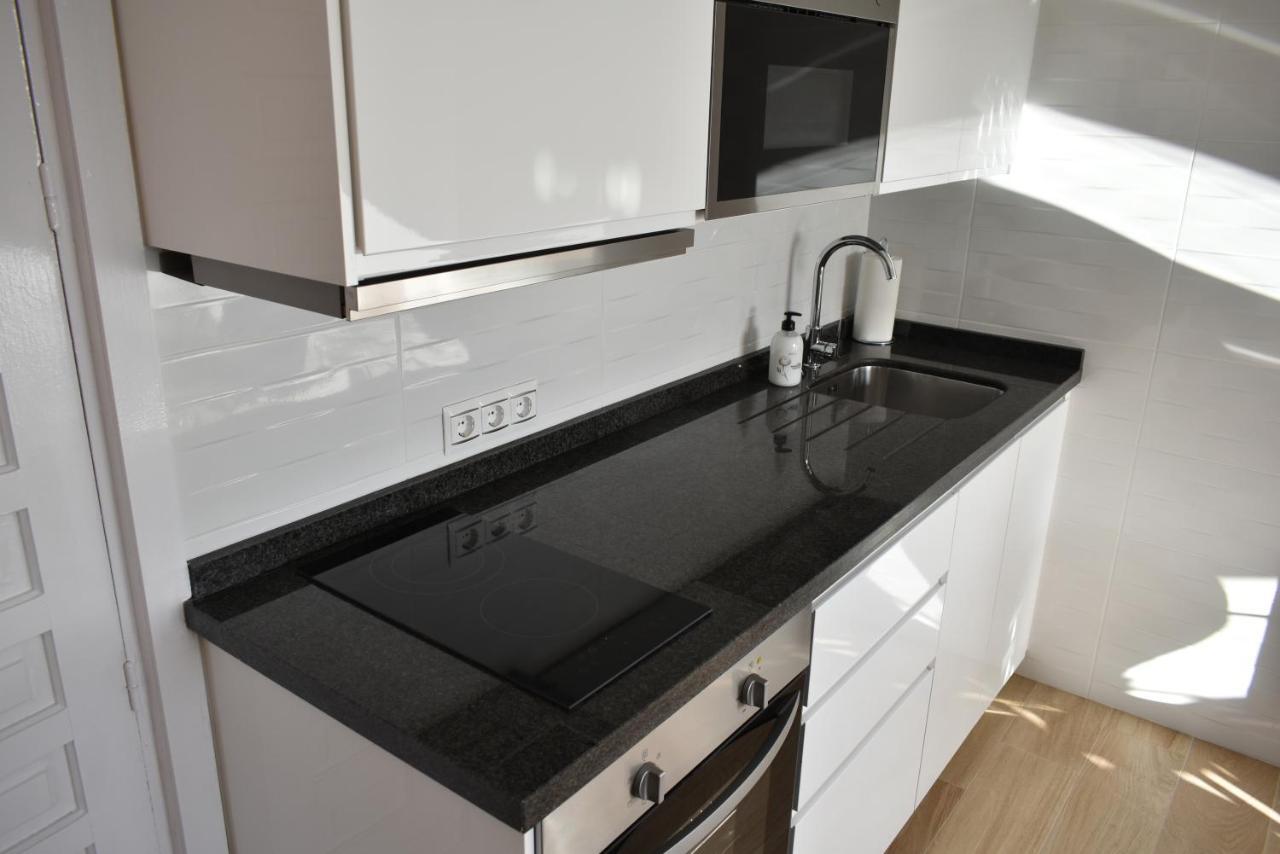Benal Beach, Luxury Sea & Mountain View Beachside 1 Bedroom Apartment Benalmadena Ngoại thất bức ảnh